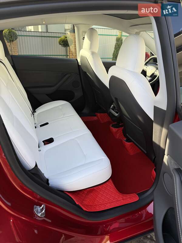 Внедорожник / Кроссовер Tesla Model Y 2024 в Львове фото 20 Внедорожник / Кроссовер Tesla Model Y 2024 в Львове