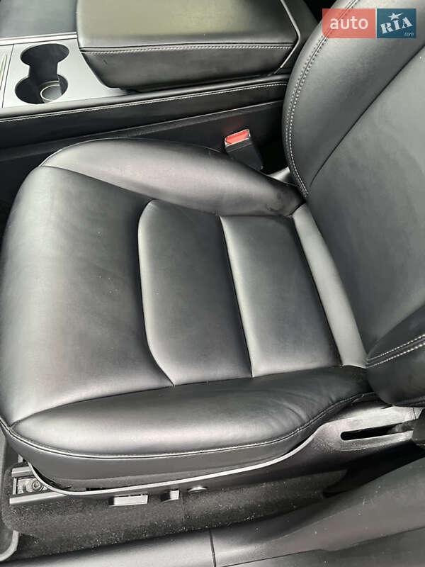 Внедорожник / Кроссовер Tesla Model Y 2021 в Ужгороде фото 8 Внедорожник / Кроссовер Tesla Model Y 2021 в Ужгороде