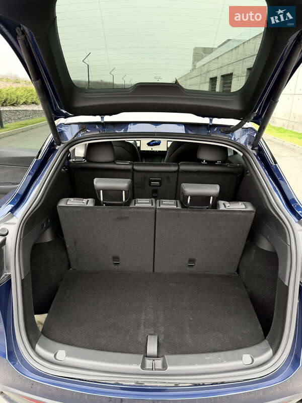 Внедорожник / Кроссовер Tesla Model Y 2024 в Киеве