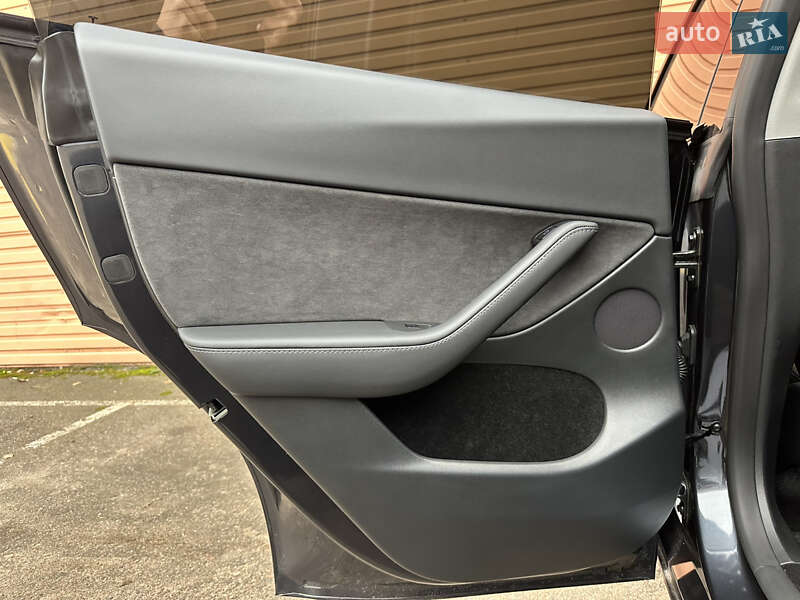 Внедорожник / Кроссовер Tesla Model Y 2024 в Киеве фото 30 Внедорожник / Кроссовер Tesla Model Y 2024 в Киеве