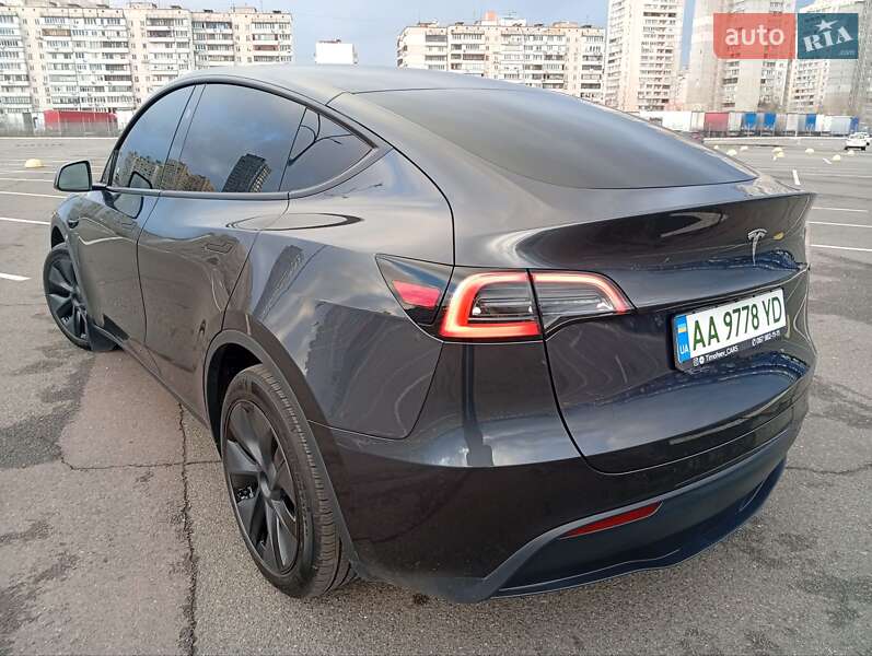 Внедорожник / Кроссовер Tesla Model Y 2025 в Киеве фото 6 Внедорожник / Кроссовер Tesla Model Y 2025 в Киеве