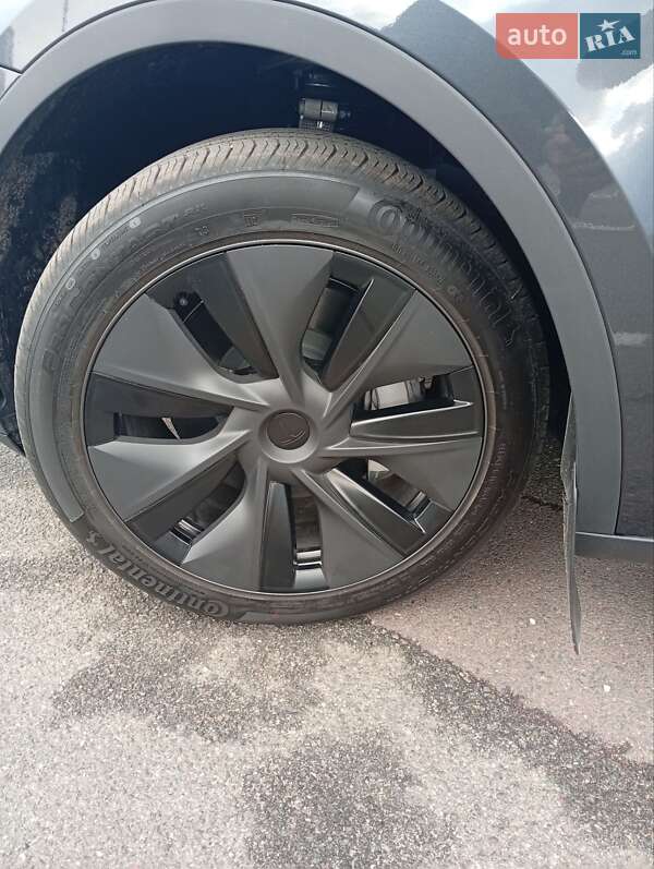 Внедорожник / Кроссовер Tesla Model Y 2025 в Киеве фото 11 Внедорожник / Кроссовер Tesla Model Y 2025 в Киеве