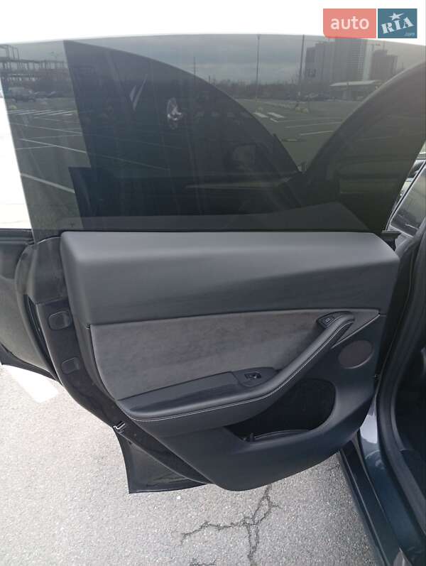 Внедорожник / Кроссовер Tesla Model Y 2025 в Киеве фото 47 Внедорожник / Кроссовер Tesla Model Y 2025 в Киеве