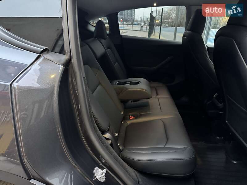 Внедорожник / Кроссовер Tesla Model Y 2024 в Киеве
