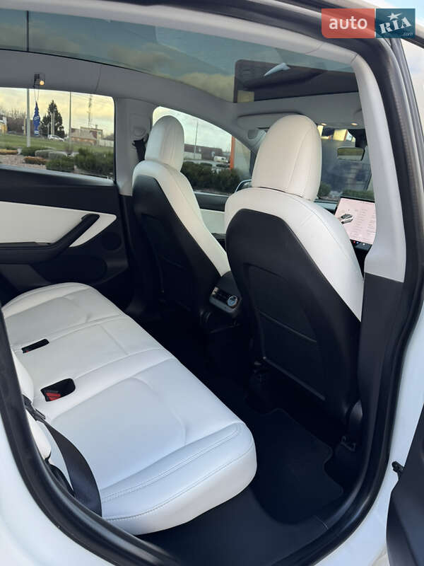 Внедорожник / Кроссовер Tesla Model Y 2021 в Харькове