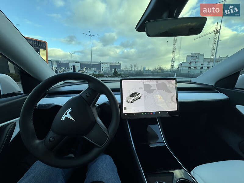 Внедорожник / Кроссовер Tesla Model Y 2021 в Харькове