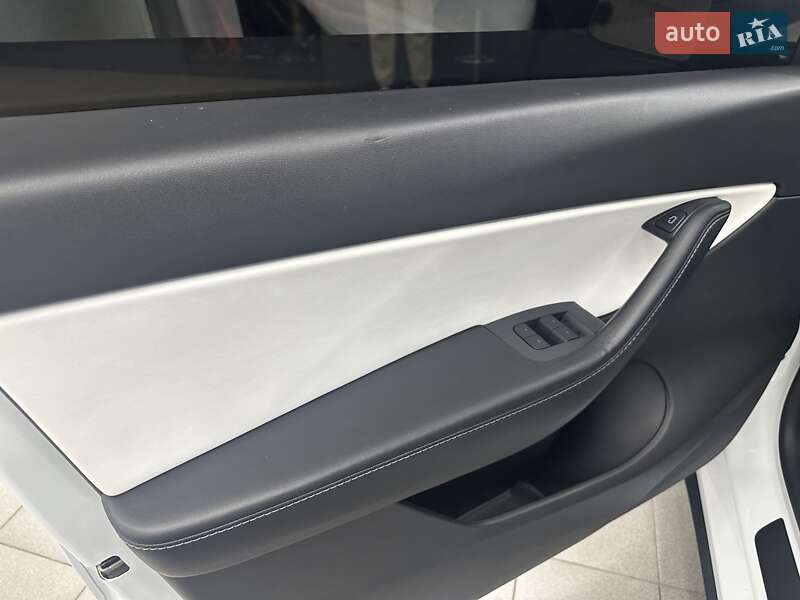 Внедорожник / Кроссовер Tesla Model Y 2021 в Запорожье фото 19 Внедорожник / Кроссовер Tesla Model Y 2021 в Запорожье