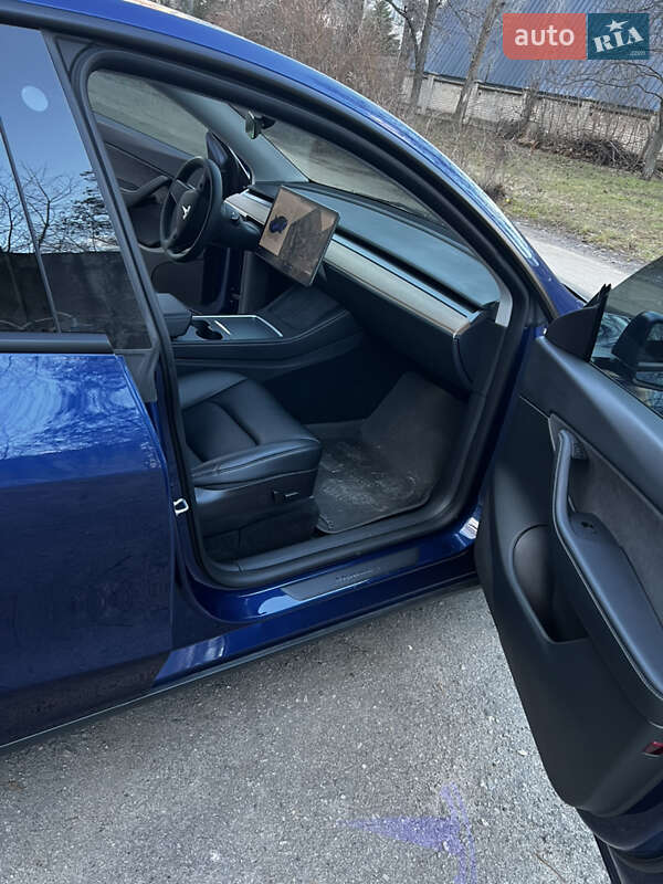 Внедорожник / Кроссовер Tesla Model Y 2022 в Днепре