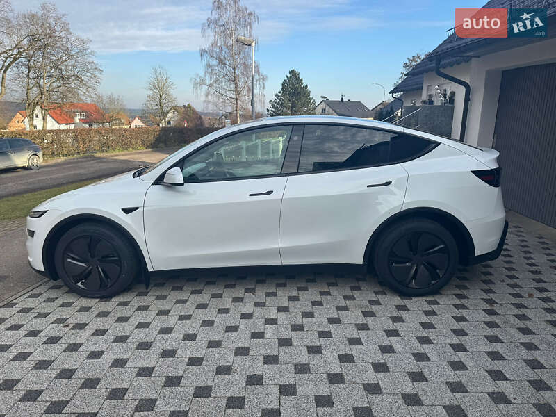 Внедорожник / Кроссовер Tesla Model Y 2025 в Ровно фото 40 Внедорожник / Кроссовер Tesla Model Y 2025 в Ровно