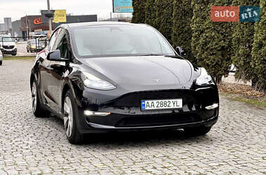 Внедорожник / Кроссовер Tesla Model Y 2023 в Киеве