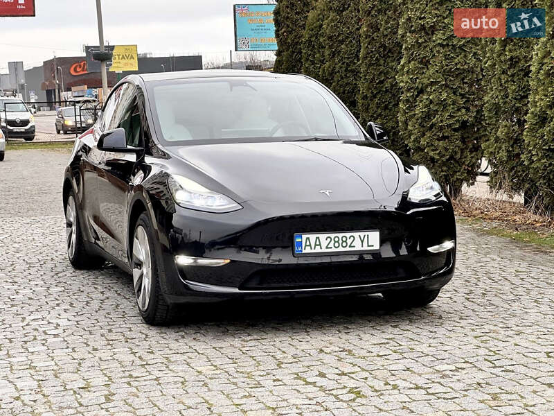 Внедорожник / Кроссовер Tesla Model Y 2023 в Киеве