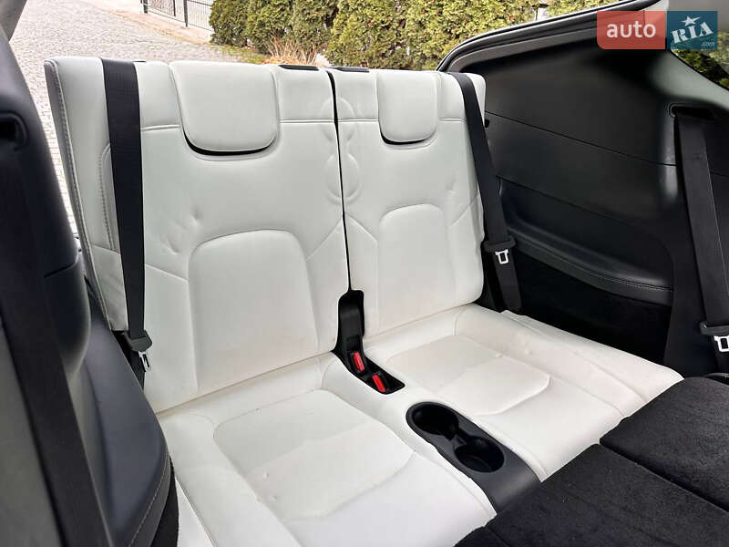 Внедорожник / Кроссовер Tesla Model Y 2023 в Киеве