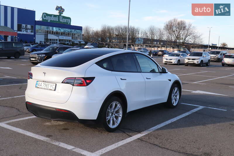 Внедорожник / Кроссовер Tesla Model Y 2020 в Киеве