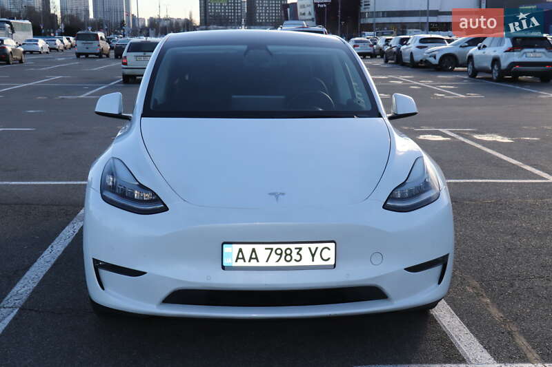 Внедорожник / Кроссовер Tesla Model Y 2020 в Киеве