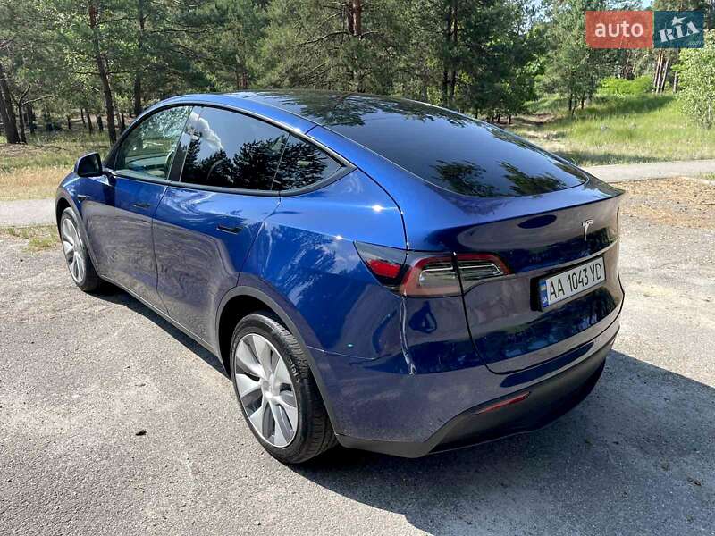 Внедорожник / Кроссовер Tesla Model Y 2024 в Киеве