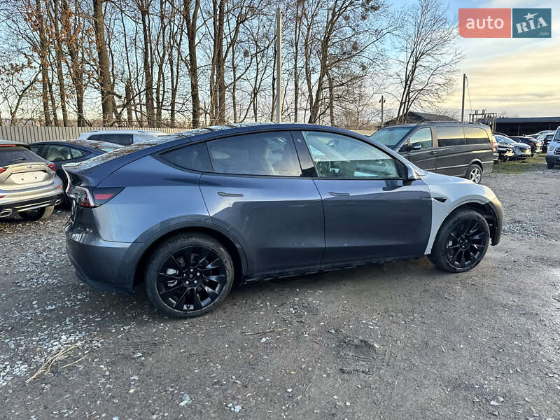 Внедорожник / Кроссовер Tesla Model Y 2022 в Ровно