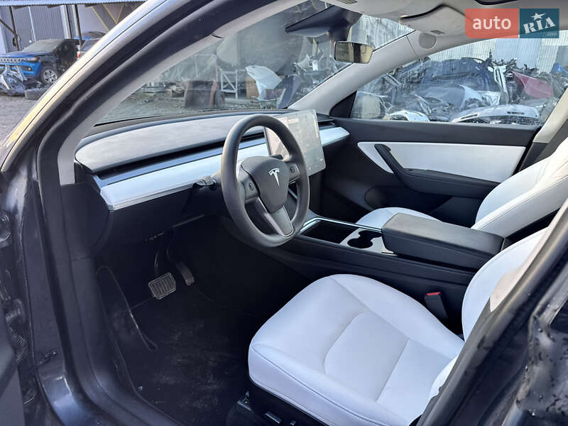 Внедорожник / Кроссовер Tesla Model Y 2022 в Ровно