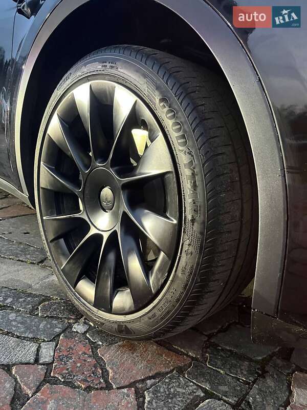 Внедорожник / Кроссовер Tesla Model Y 2023 в Кременчуге фото 12 Внедорожник / Кроссовер Tesla Model Y 2023 в Кременчуге