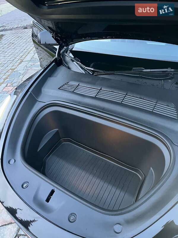 Внедорожник / Кроссовер Tesla Model Y 2023 в Кременчуге фото 22 Внедорожник / Кроссовер Tesla Model Y 2023 в Кременчуге