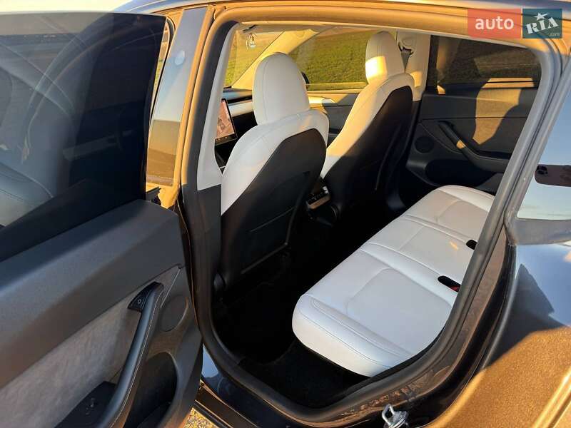 Внедорожник / Кроссовер Tesla Model Y 2024 в Одессе