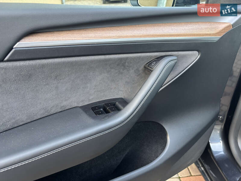 Внедорожник / Кроссовер Tesla Model Y 2024 в Ивано-Франковске фото 12 Внедорожник / Кроссовер Tesla Model Y 2024 в Ивано-Франковске