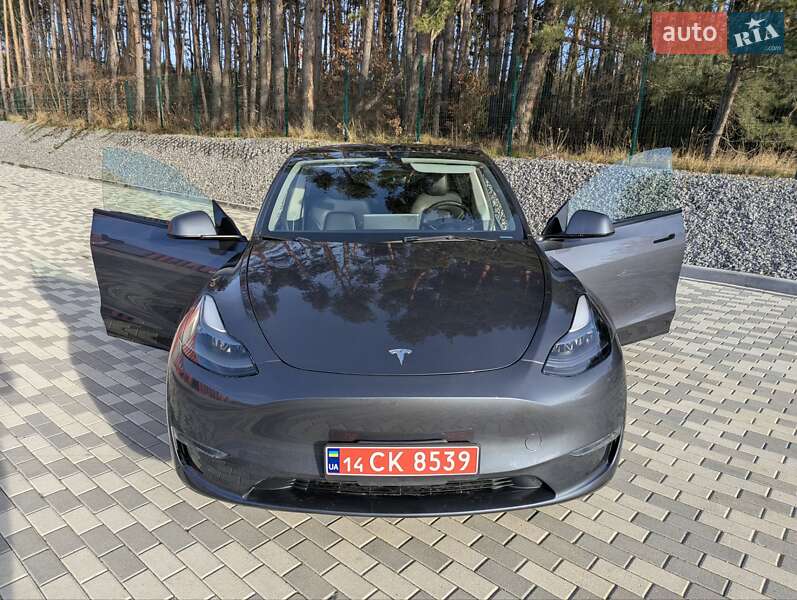 Tesla Model Y 2024 Tesla Model Y 2024