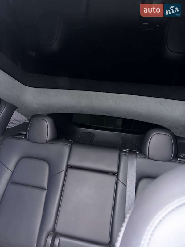 Внедорожник / Кроссовер Tesla Model Y 2024 в Днепре