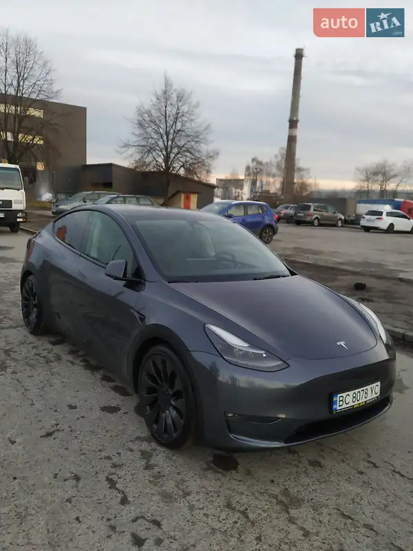 Tesla Model Y