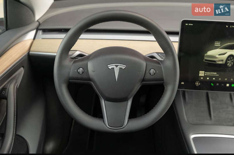 Внедорожник / Кроссовер Tesla Model Y 2024 в Ровно