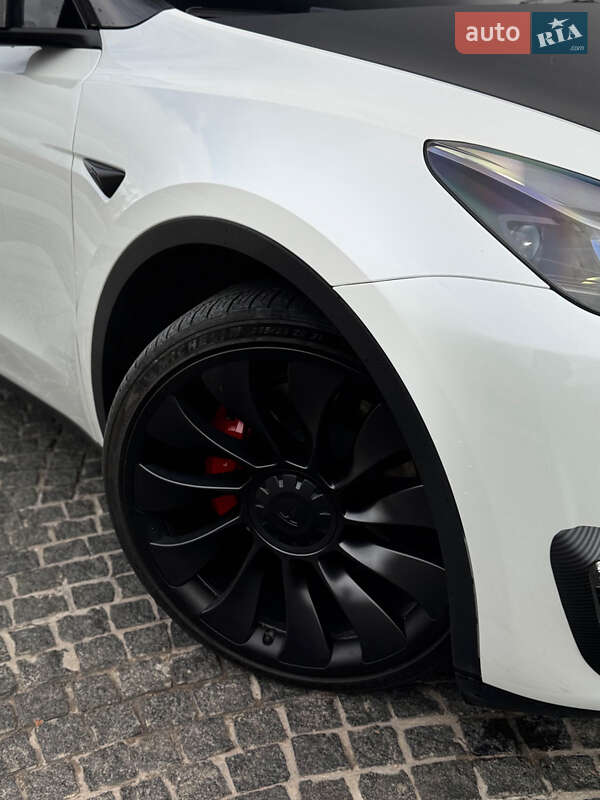 Внедорожник / Кроссовер Tesla Model Y 2023 в Днепре