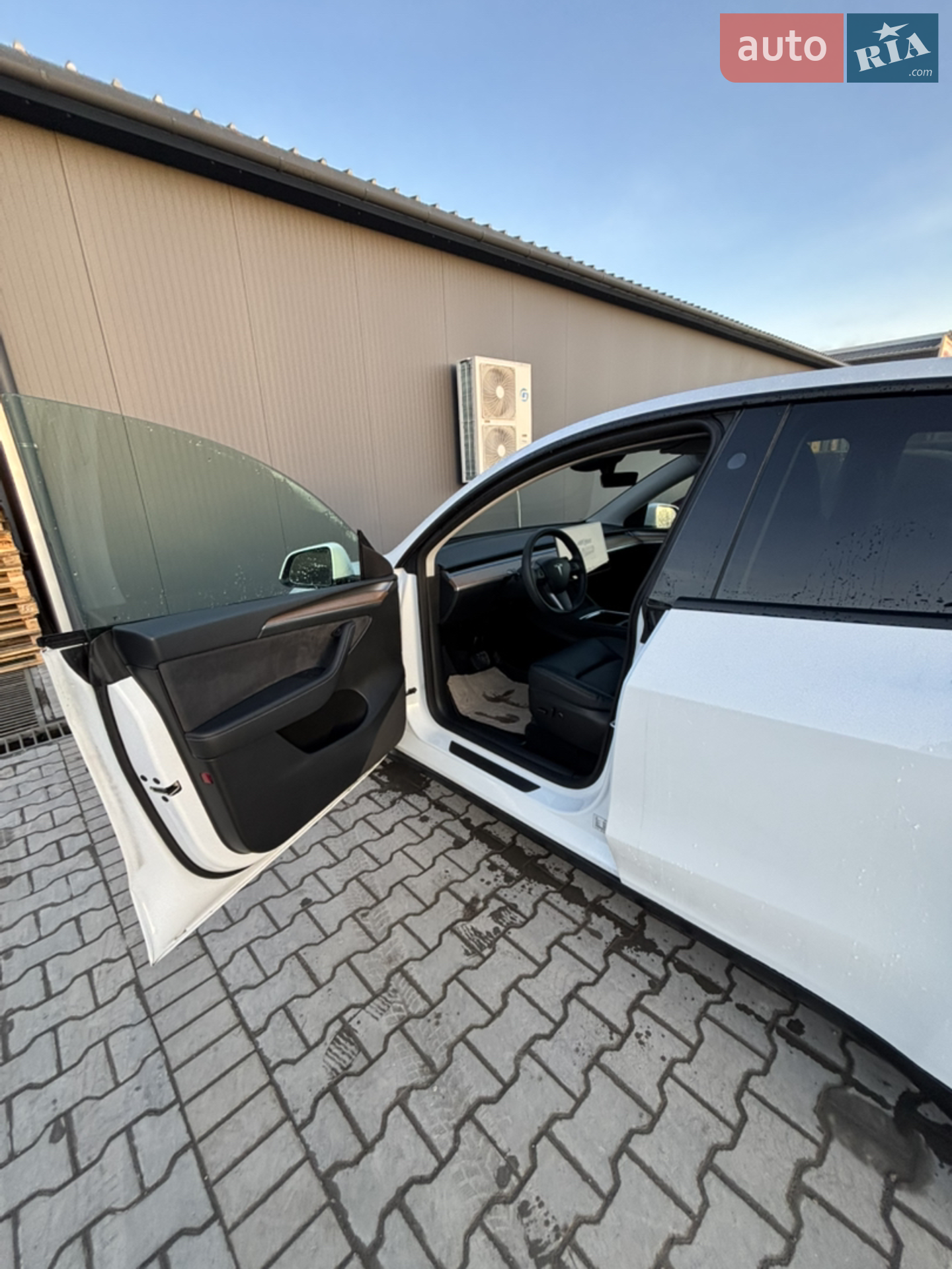 2023 Tesla Model Y - мініатюра 8