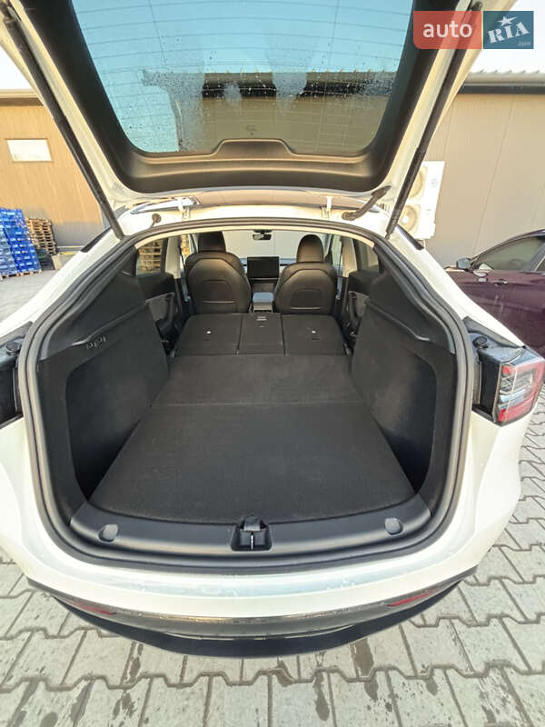 Внедорожник / Кроссовер Tesla Model Y 2023 в Тернополе