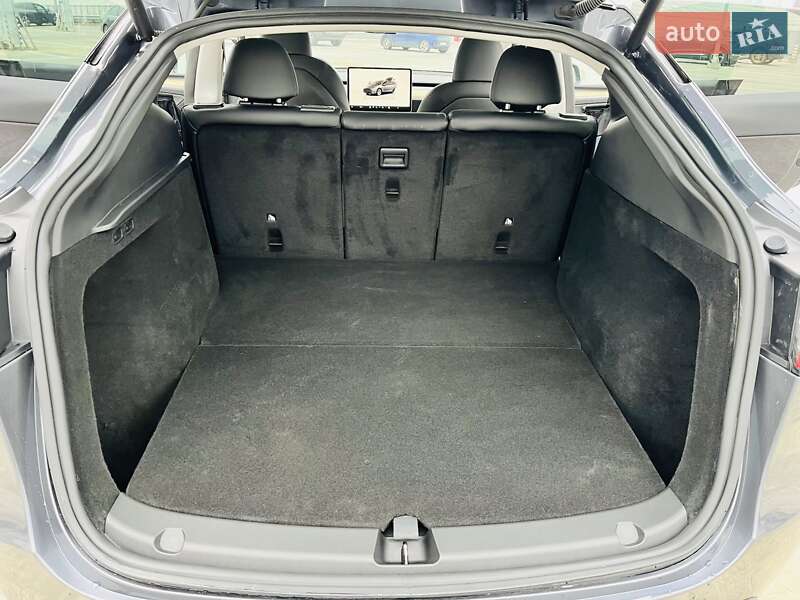 Внедорожник / Кроссовер Tesla Model Y 2022 в Киеве фото 17 Внедорожник / Кроссовер Tesla Model Y 2022 в Киеве