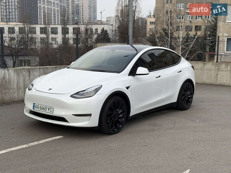 Tesla Model Y 2020
