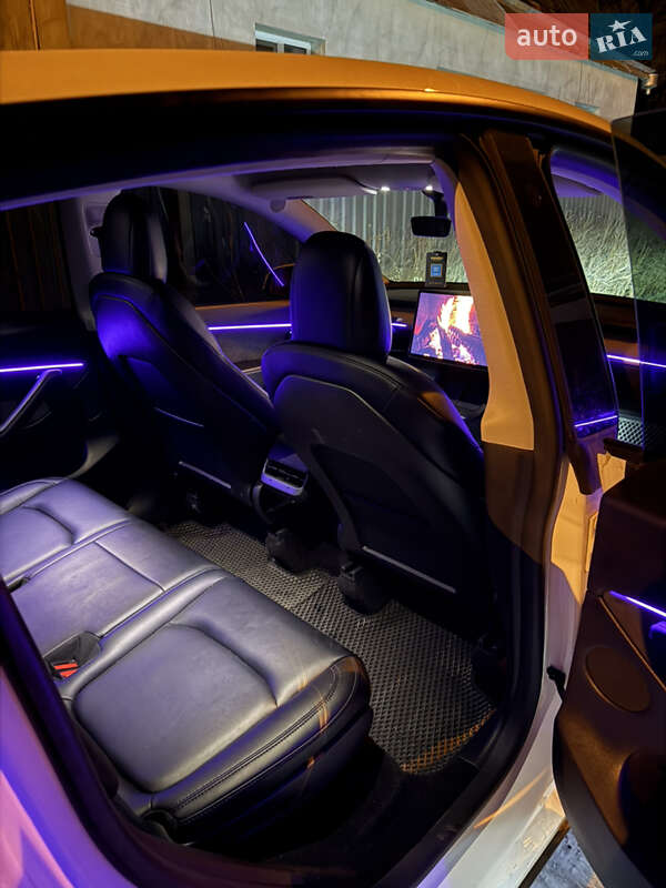 Внедорожник / Кроссовер Tesla Model Y 2021 в Харькове