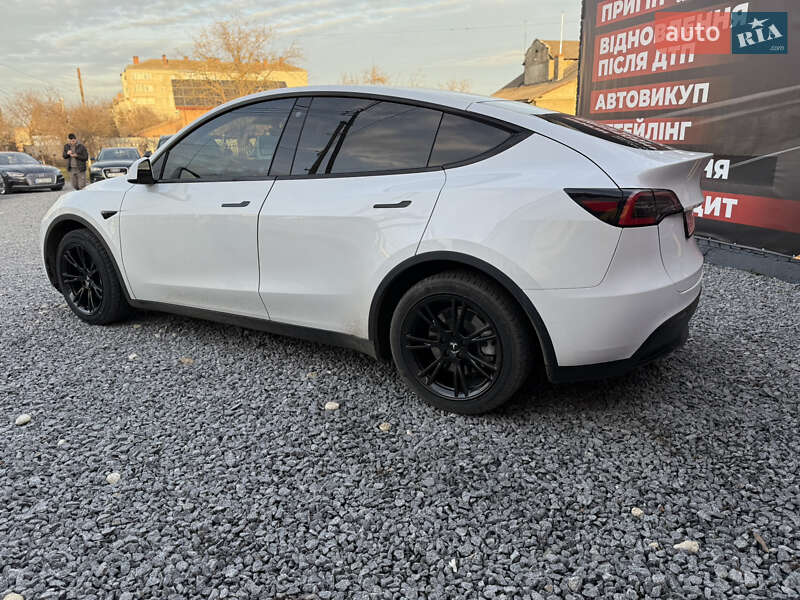 Внедорожник / Кроссовер Tesla Model Y 2020 в Стрые