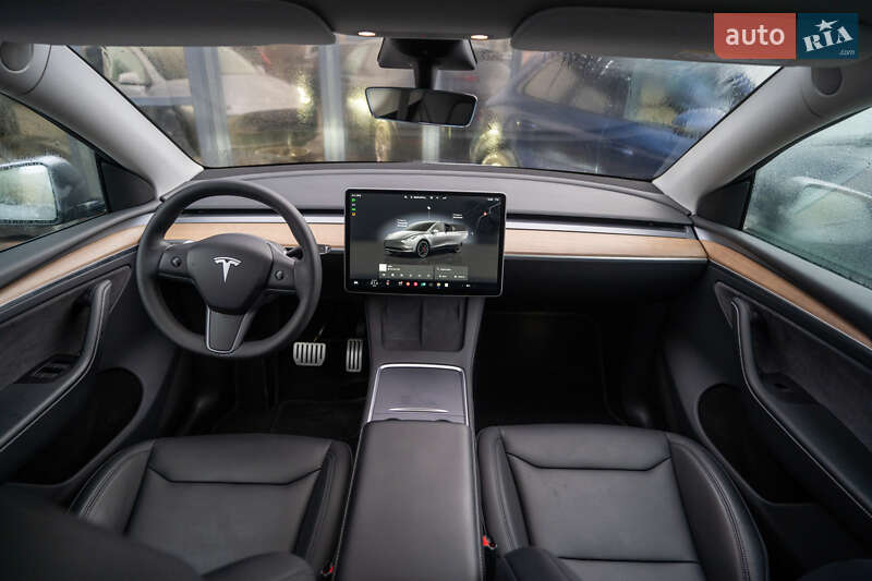 Внедорожник / Кроссовер Tesla Model Y 2023 в Киеве