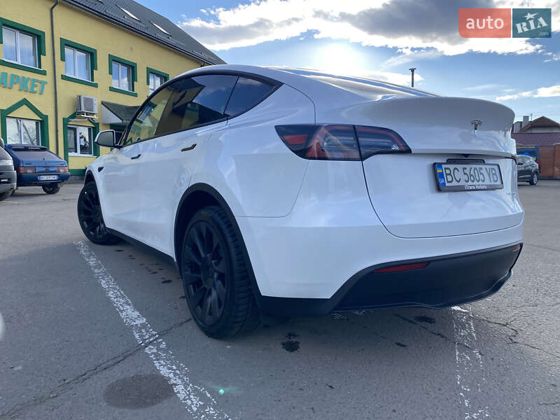 Внедорожник / Кроссовер Tesla Model Y 2022 в Стрые