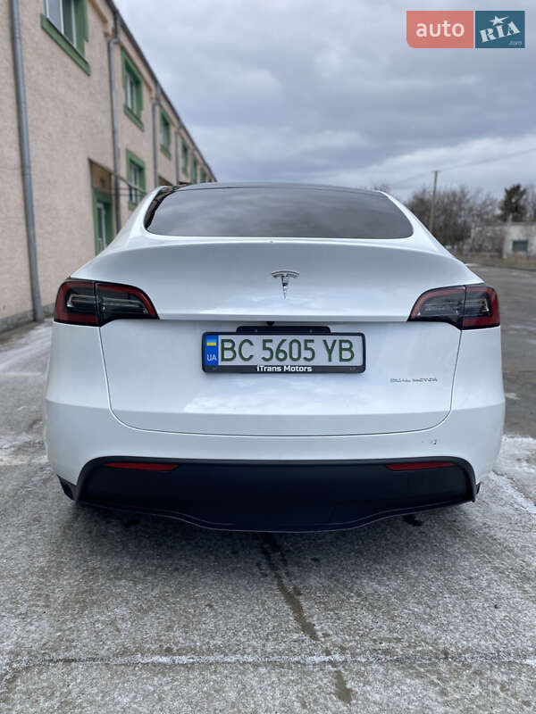 Внедорожник / Кроссовер Tesla Model Y 2022 в Стрые