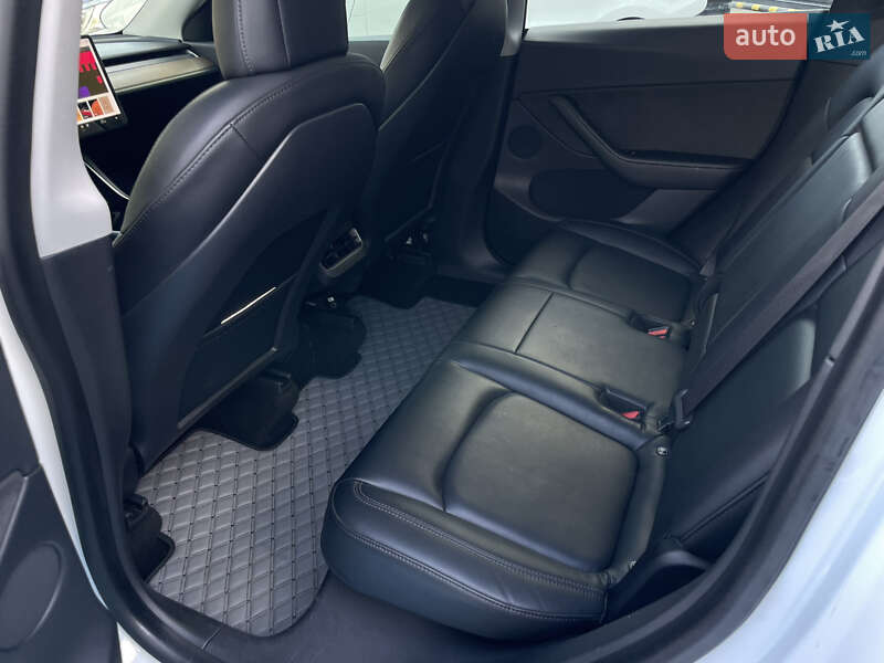 Внедорожник / Кроссовер Tesla Model Y 2021 в Одессе