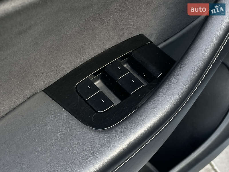 Внедорожник / Кроссовер Tesla Model Y 2021 в Одессе