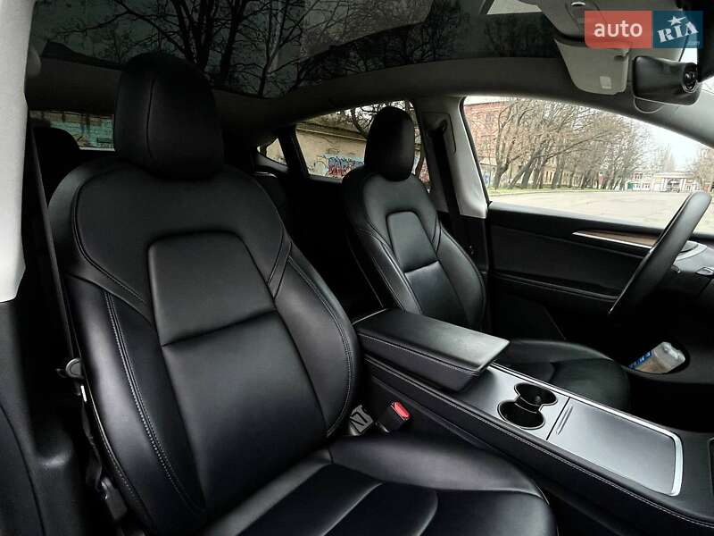 Внедорожник / Кроссовер Tesla Model Y 2021 в Николаеве