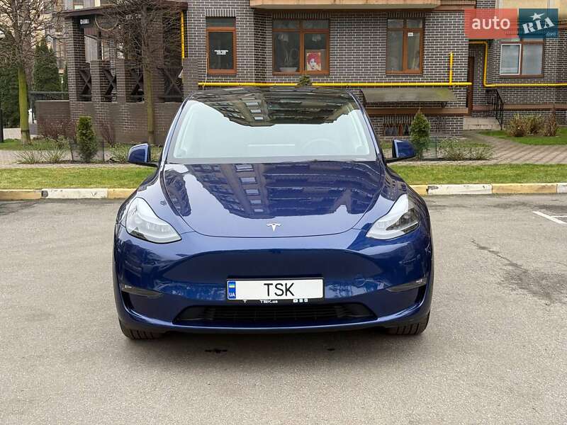 Внедорожник / Кроссовер Tesla Model Y 2024 в Киеве