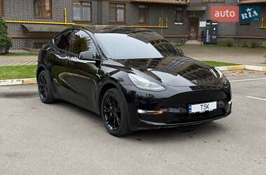 Внедорожник / Кроссовер Tesla Model Y 2023 в Киеве