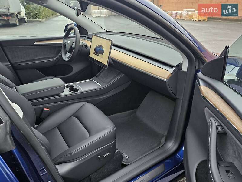 Внедорожник / Кроссовер Tesla Model Y 2024 в Днепре фото 30 Внедорожник / Кроссовер Tesla Model Y 2024 в Днепре