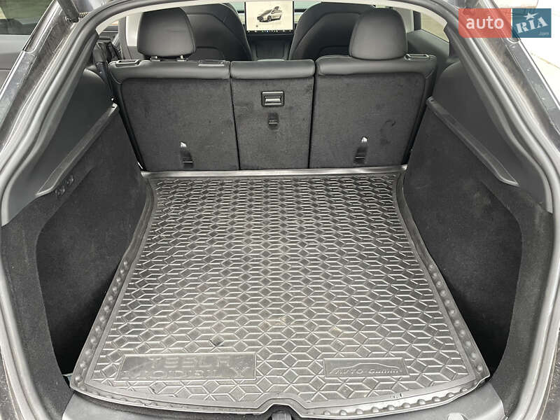 Внедорожник / Кроссовер Tesla Model Y 2024 в Запорожье