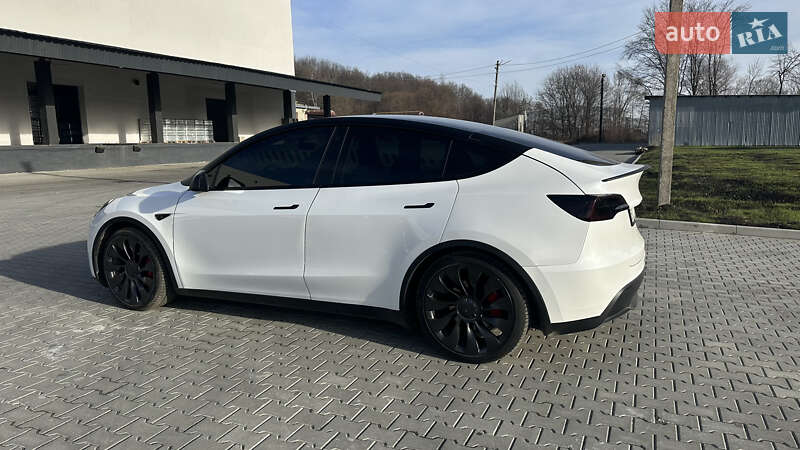 Внедорожник / Кроссовер Tesla Model Y 2022 в Трускавце
