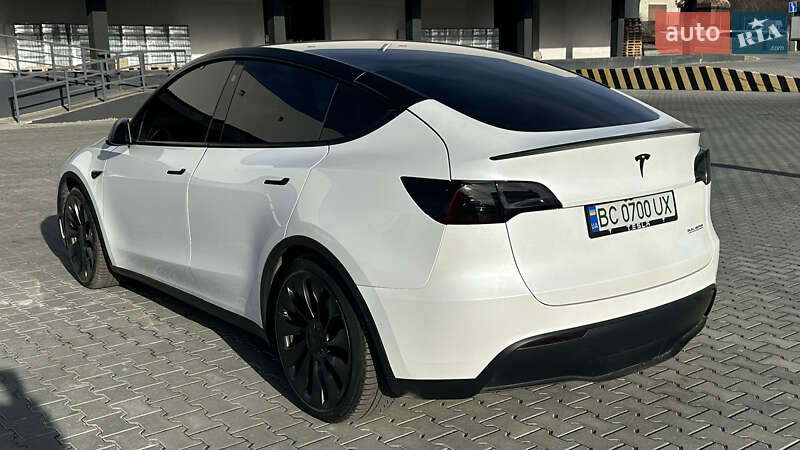 Внедорожник / Кроссовер Tesla Model Y 2022 в Трускавце