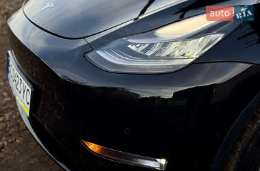 Внедорожник / Кроссовер Tesla Model Y 2021 в Львове