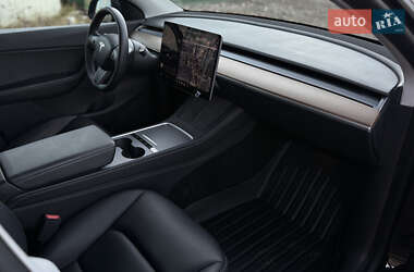 Внедорожник / Кроссовер Tesla Model Y 2021 в Львове